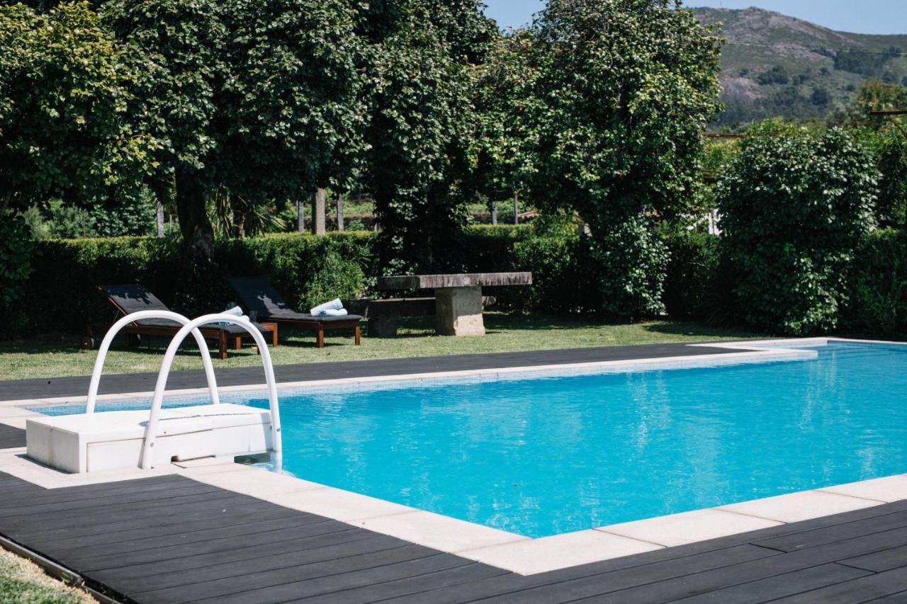 Ferienwohnung Linden Tree House A And B Caldelas Exterior foto