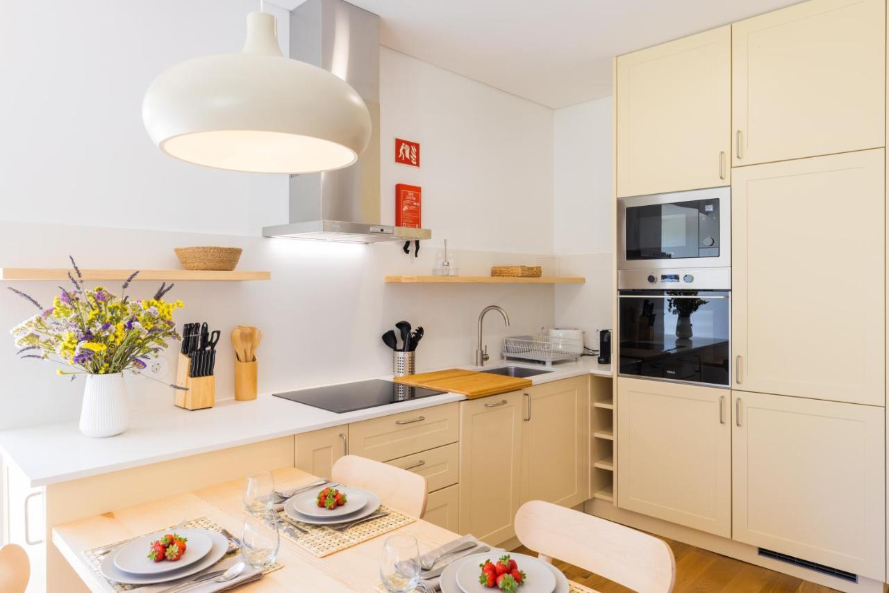 Ferienwohnung Linden Tree House A And B Caldelas Exterior foto